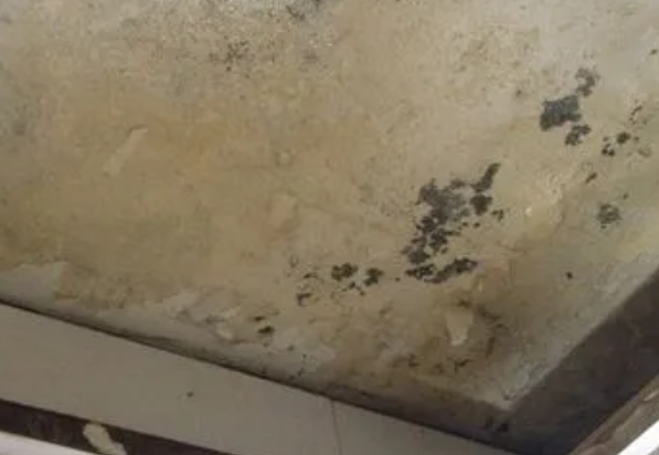 康保阳台漏水维修公司分享下康保卫生间渗水维修需要注意哪些问题。